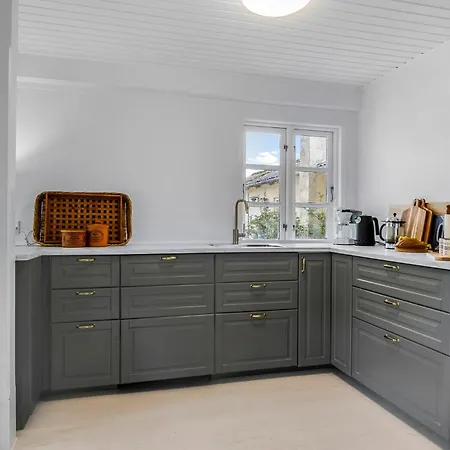 3 Bedroom Awesome In Оттеруп