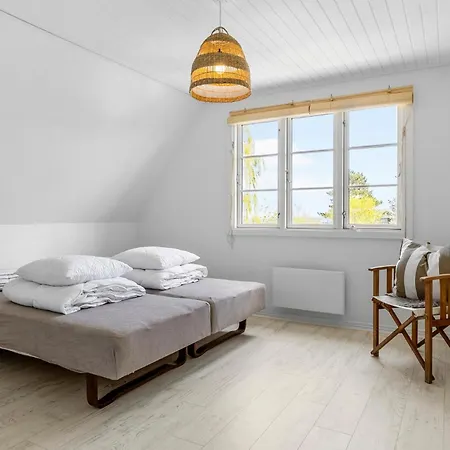 3 Bedroom Awesome In * אוטרופ