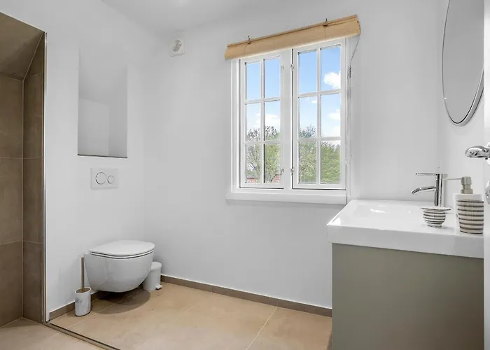 3 Bedroom Awesome In Дом отдыха *